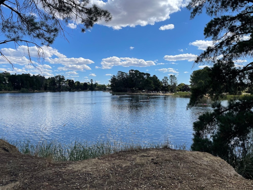 Lake Sambell 
Beechworth