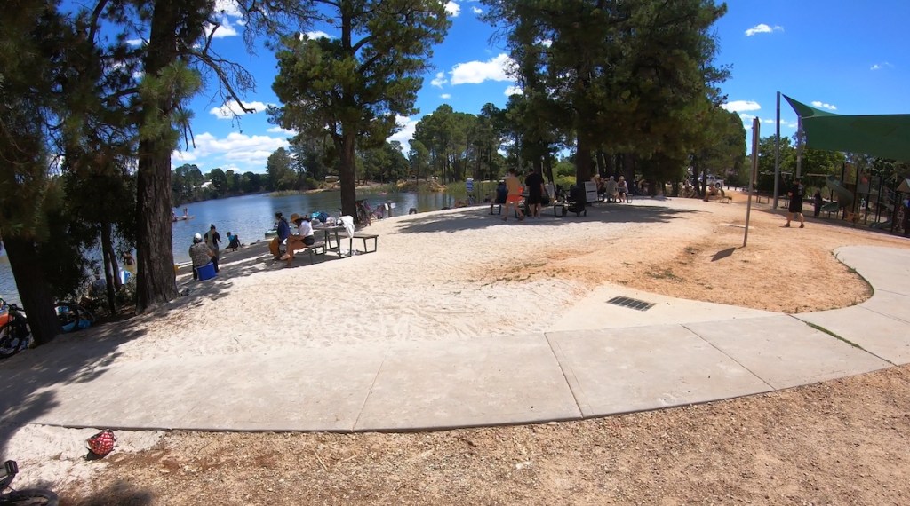 Lake Sambell 
Beechworth